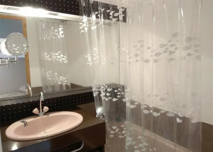 Confortable Pour 4 Personnes Avec Balcon A Piau-engaly - Fr-1-457-226 * アラヌエ